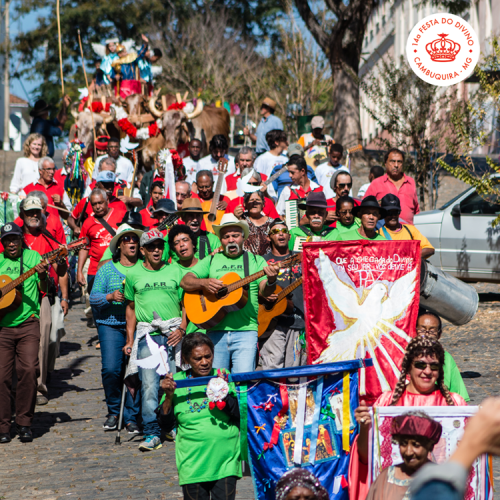 festeiros-do-divino-folia-de-reis-cortejo-stop-forum-festa-do-divino-cambuquira-2018.png